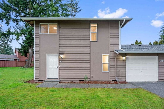 9727 5th St NE in Lake Stevens, WA - Building Photo - Building Photo