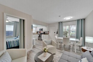 505 66th Ave in St Pete Beach, FL - Building Photo