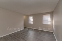 1546 Hamilton Dr photo'
