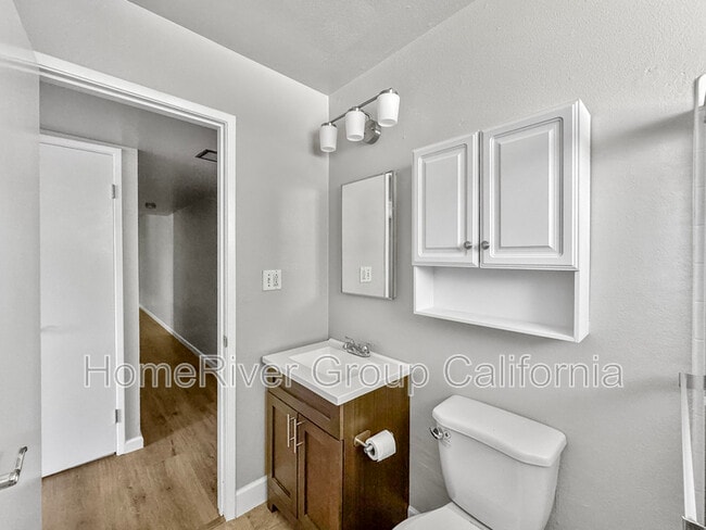 8011 San Cosme Dr in Citrus Heights, CA - Building Photo - Building Photo