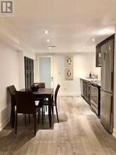 429 Sumach St in Toronto, ON - Building Photo - Building Photo