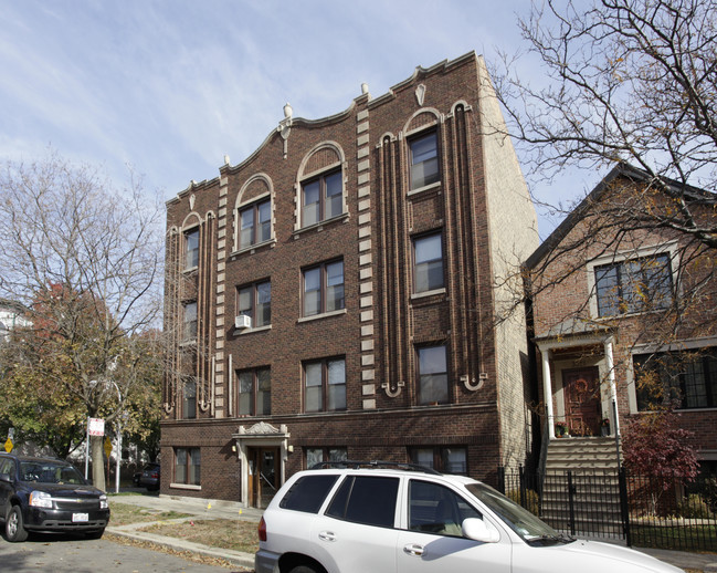 3323-3325 N Lakewood Ave in Chicago, IL - Building Photo - Building Photo