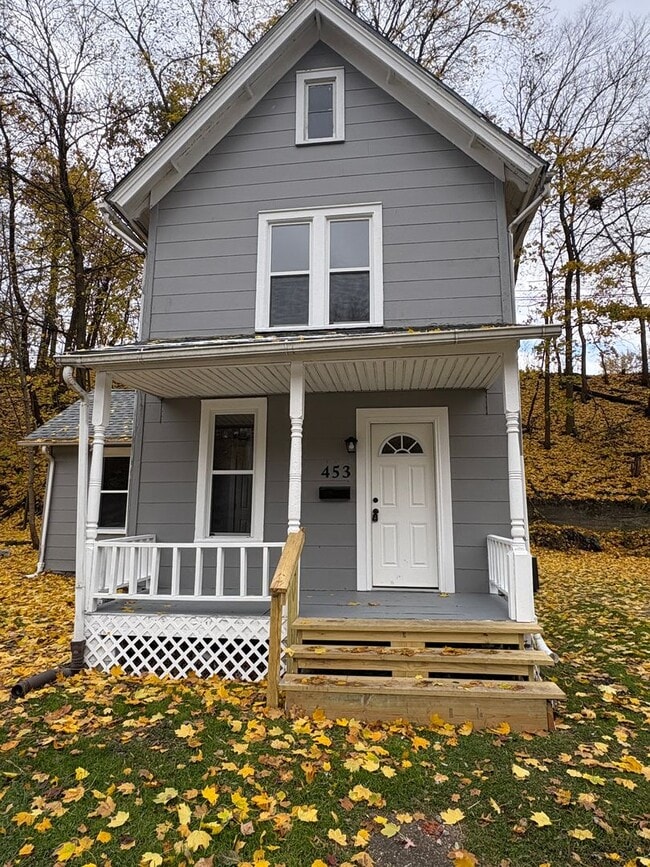 property at 453 Tremont Ave SE