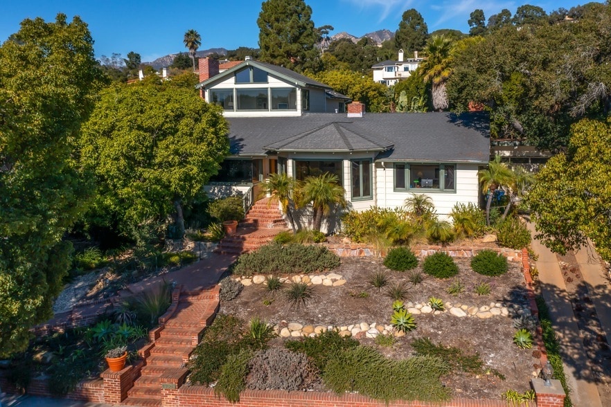 1726 Lasuen Rd in Santa Barbara, CA - Building Photo