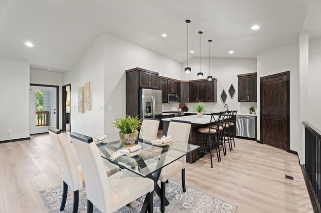 1107 S Foss Ave in Sioux Falls, SD - Building Photo - Building Photo