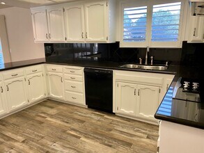 2189 Vartikian Ave in Clovis, CA - Building Photo - Building Photo