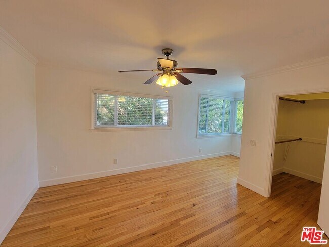 825 Broadway St-Unit -3 in Los Angeles, CA - Building Photo - Building Photo