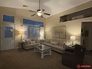 10107 Boone Valley Dr in Bakersfield, CA - Building Photo - Building Photo