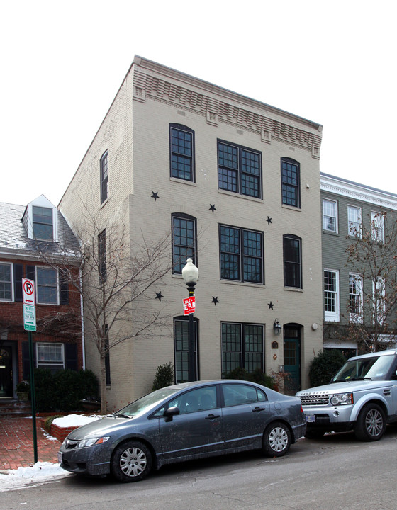 3318 Volta Pl NW in Washington, DC - Building Photo