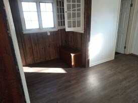 220 E Pearl St in Toledo, OH - Building Photo