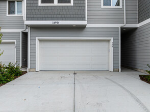 New View Townhomes in Puyallup, WA - Building Photo - Building Photo