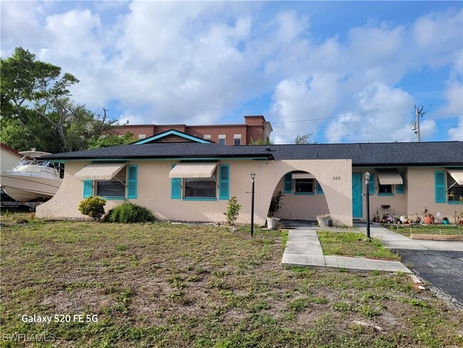 property at 608 SE 47th St