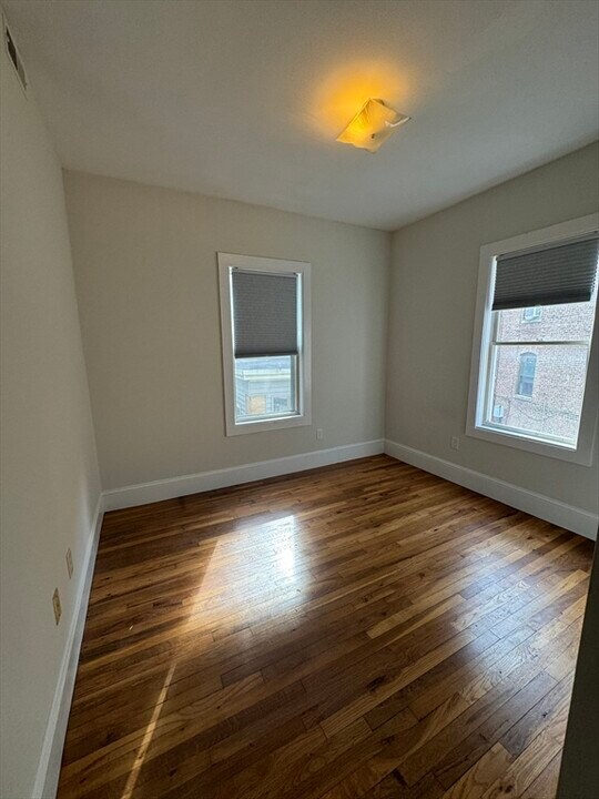 3 Forbes St, Unit #2 in Boston, MA - Building Photo