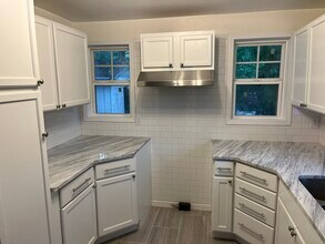309 7th St, Unit B in Chickasaw, AL - Building Photo - Building Photo