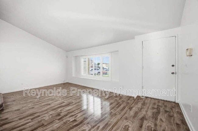 3727 Byrd St in San Diego, CA - Building Photo - Building Photo