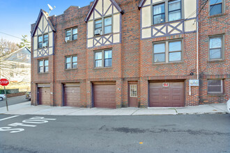 10 Fiedler Ave in Staten Island, NY - Building Photo - Building Photo