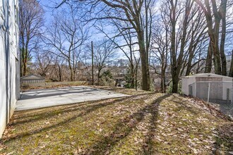 4003 Meadowbrook Blvd in Brentwood, PA - Building Photo - Building Photo