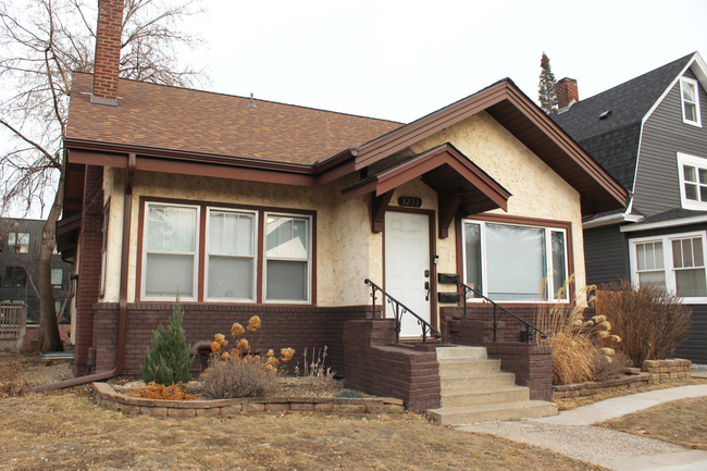3233 Hennepin Ave, Unit 2