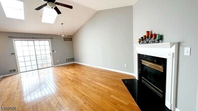 18 Potomac Dr in Bernards, NJ - Building Photo - Building Photo