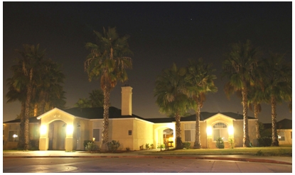 Casa Hernandez in Delano, CA - Building Photo