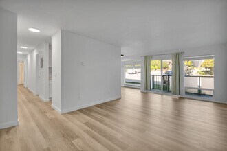 15142 65th Ave S in Tukwila, WA - Building Photo - Building Photo