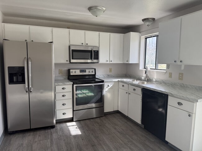 3541 Granger Ave W in Billings, MT - Building Photo - Building Photo