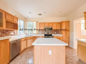 6874 W Blackhawk Dr in Glendale, AZ - Building Photo - Building Photo