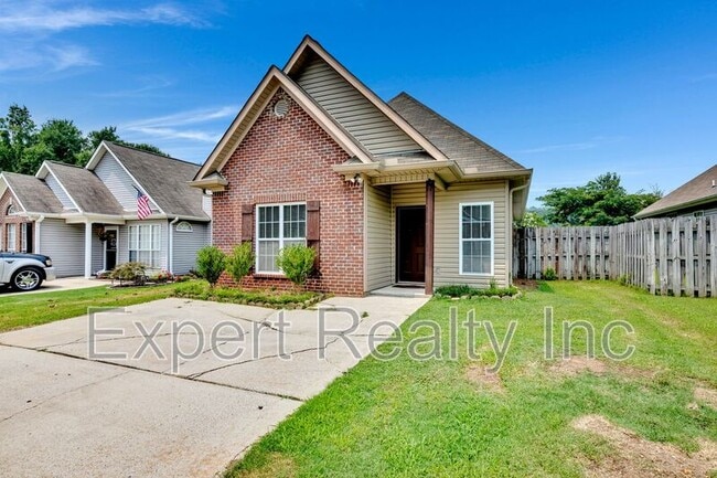 195 Hidden Creek Pkwy in Pelham, AL - Building Photo - Building Photo