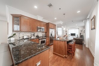 11 Washington Pl in Cliffside Park, NJ - Building Photo - Building Photo