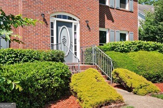 821 Soaring Dr NE in Marietta, GA - Building Photo - Building Photo