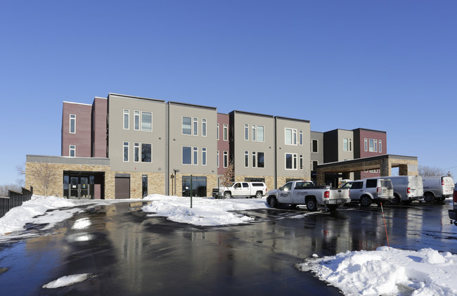 Cornerstone Creek in Golden Valley, MN - Building Photo - Building Photo