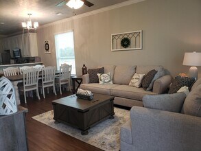 7000 Canter Ct in College Station, TX - Building Photo - Building Photo