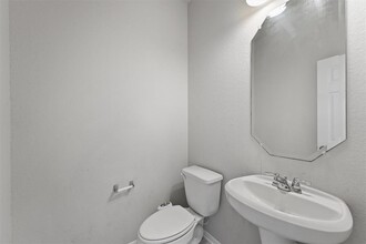 5443 Grand View Dr in Brookshire, TX - Building Photo - Building Photo