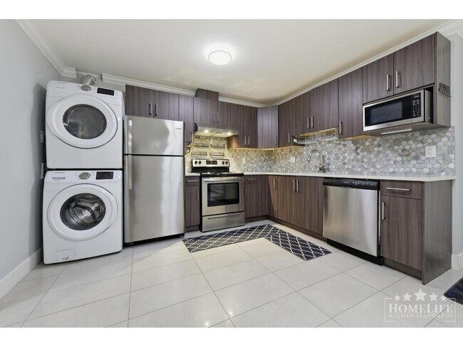 14032-14060 60 Ave in Surrey, BC - Building Photo - Building Photo