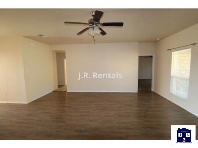 5301 Eagles Nest Dr in Killeen, TX - Building Photo - Building Photo