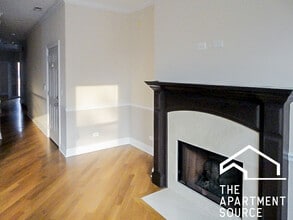 3231 N Kenmore Ave, Unit 3 in Chicago, IL - Building Photo - Building Photo