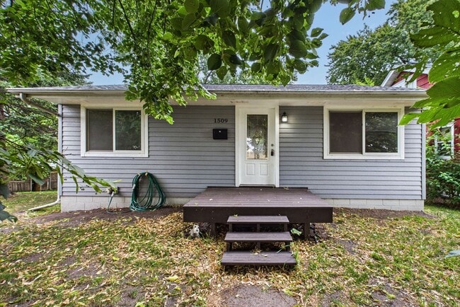 property at 1509 Concord St S