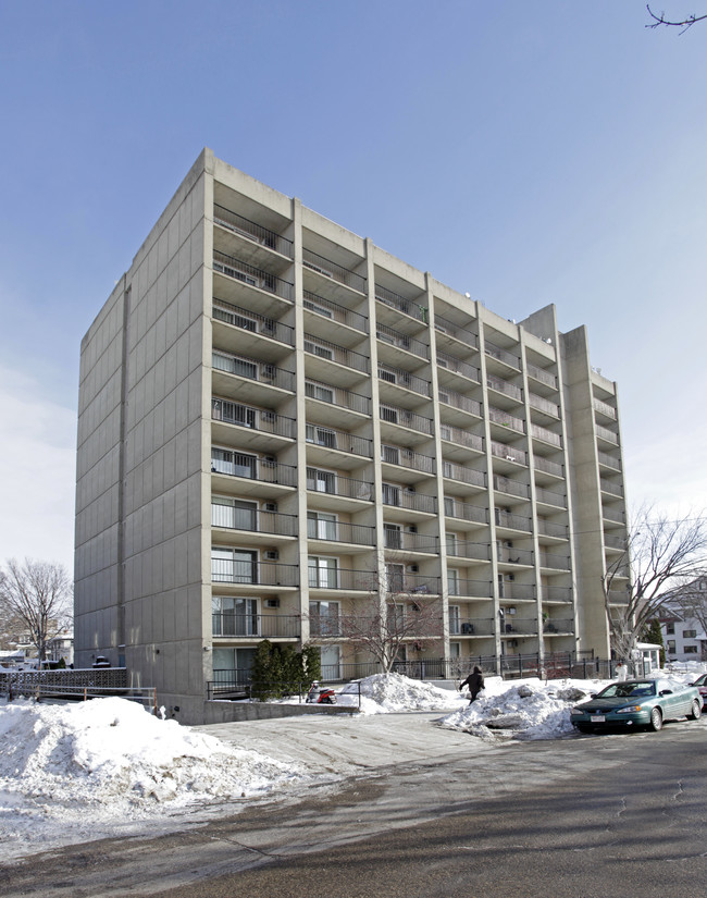 Henry Gilman in Madison, WI - Foto de edificio - Building Photo