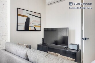 6 Avenue B in New York, NY - Building Photo - Building Photo