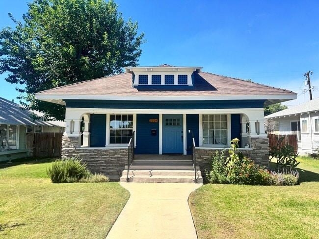 2224 San Emidio St in Bakersfield, CA - Building Photo - Building Photo