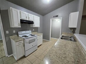 9571 Gonzales Dr in Dallas, TX - Building Photo - Building Photo