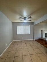 2173 Amanda Way in Sacramento, CA - Building Photo - Building Photo