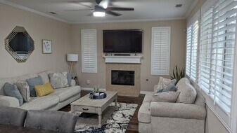 17455 Eastern Pines Ct in Santa Clarita, CA - Building Photo