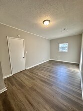 209 Tucker Ave in Birmingham, AL - Foto de edificio - Building Photo