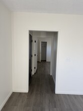 2750 S Mansfield Ave, Unit 4 in Los Angeles, CA - Building Photo - Building Photo