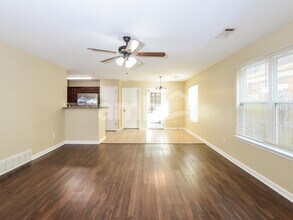 10249 Sterling Ridge Dr in Cordova, TN - Building Photo - Building Photo