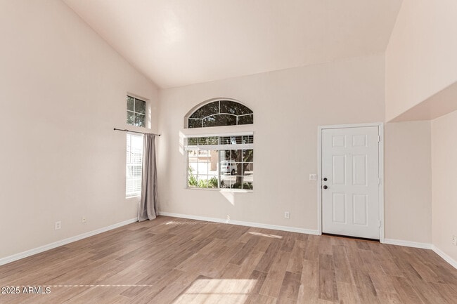 10908 W Frier Dr in Glendale, AZ - Building Photo - Building Photo