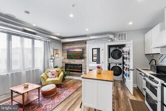 1612 Cambridge St, Unit 407 in Philadelphia, PA - Building Photo - Building Photo