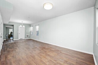 2230 W 24th St in Chicago, IL - Building Photo - Building Photo