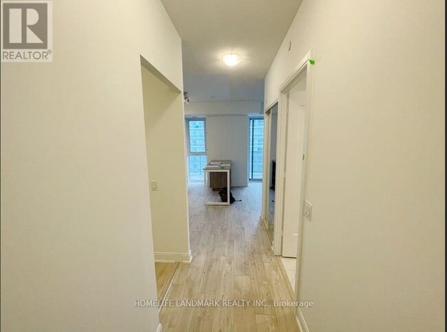 70 Annie Craig Dr in Toronto, ON - Building Photo - Building Photo